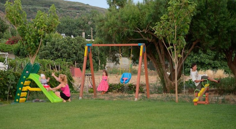 Niriides Apartments in Kissamos, Chania (Kreta) Garten