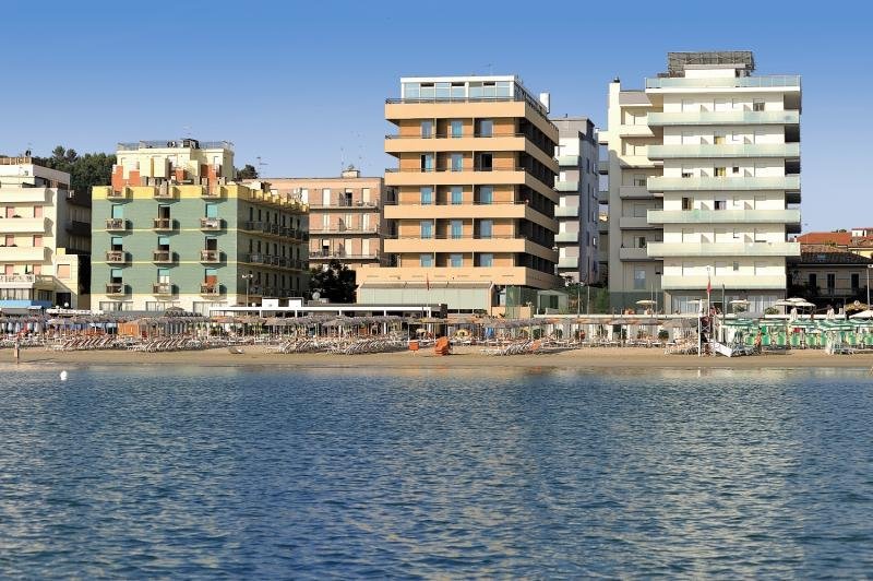 Hotel delle Nazioni in Pesaro, Pisa Außenaufnahme