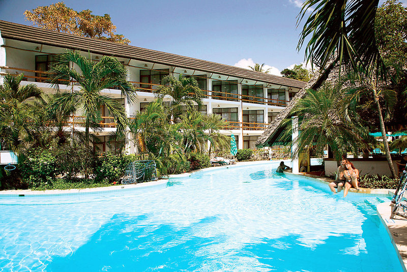 Travellers Club in Bamburi Beach, Zanzibar (Tansania) Pool