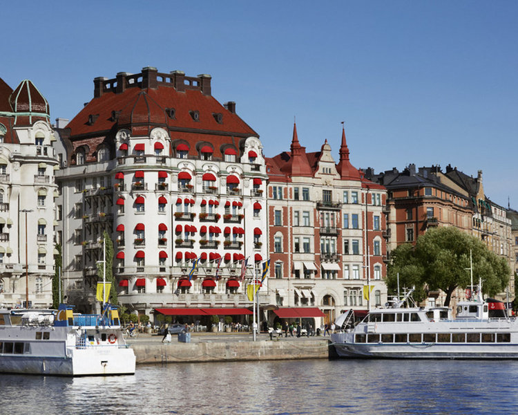 Diplomat in Stockholm, Stockholm-Arlanda Außenaufnahme