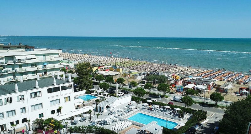 Promenade & Universale Hotel in Cesenatico, Rimini Außenaufnahme