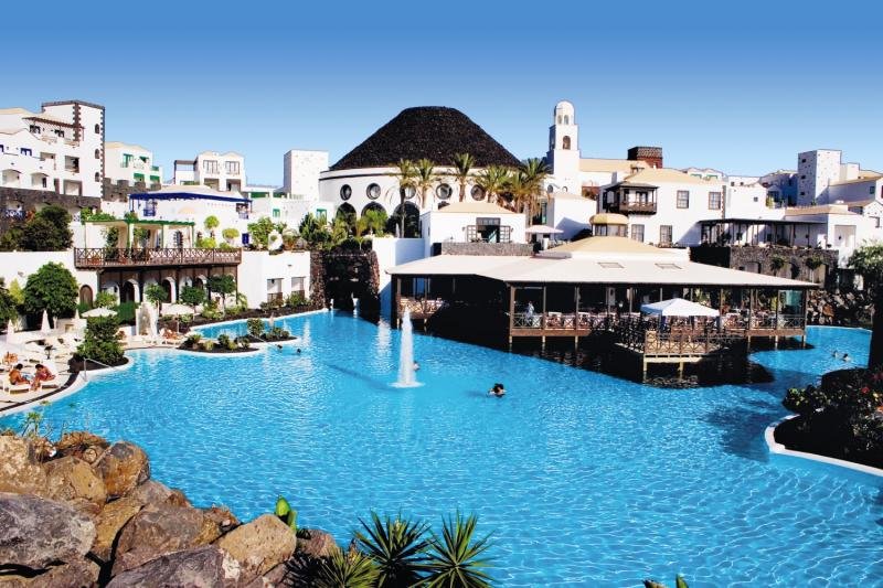 Hotel LIVVO Volcan Lanzarote in Yaiza, Lanzarote Pool