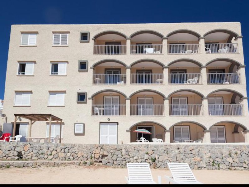 Zodiac Apartamentos in Es Canar, Ibiza Außenaufnahme