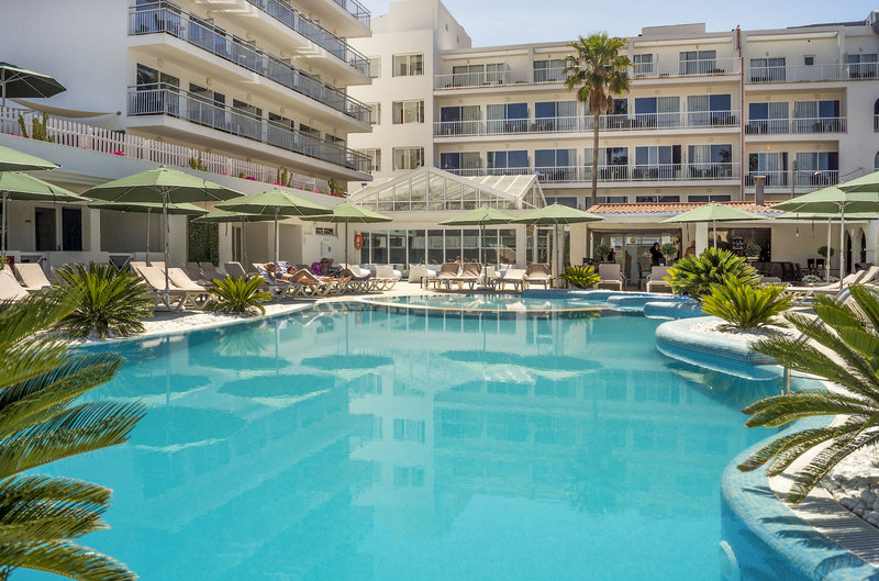 Catalonia Del Mar in Cala Bona, Mallorca Pool