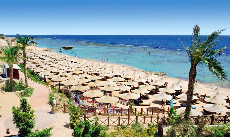 Rehana Royal Beach Resort Aqua Park & Spa in Nabq, Sharm El Sheikh Strand