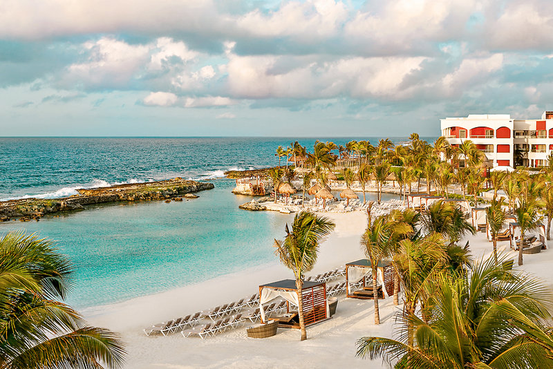 Hard Rock Hotel Riviera Maya in Puerto Aventuras, Cancun Strand