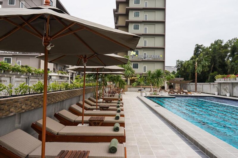 Olive Tree Hotel in Sattahip, Bangkok Pool