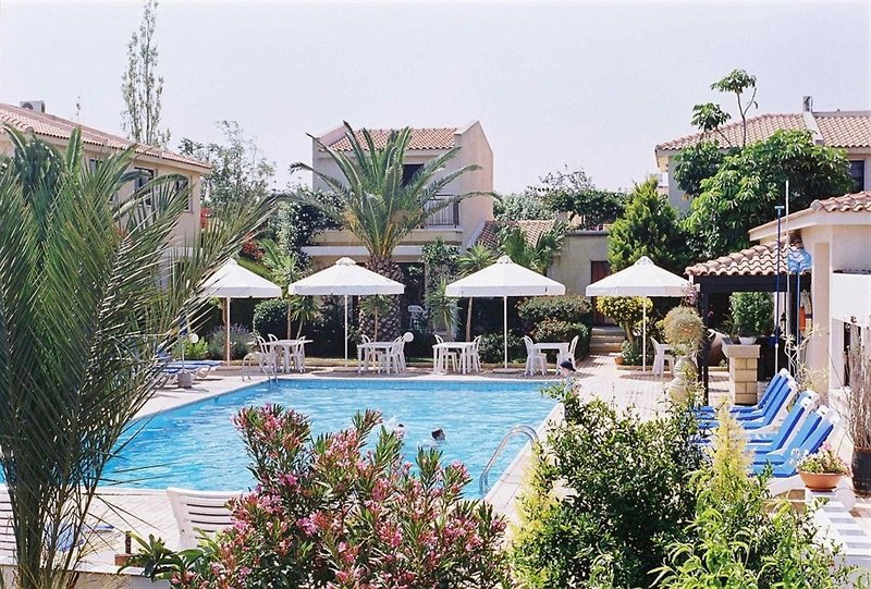 Tavros Hotel in Neo Chorio, Paphos (Süden) Pool