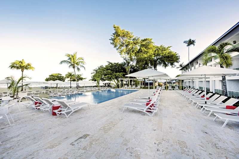 COOEE at Paradise Playa Dorada in Playa Dorada, Puerto Plata Strand