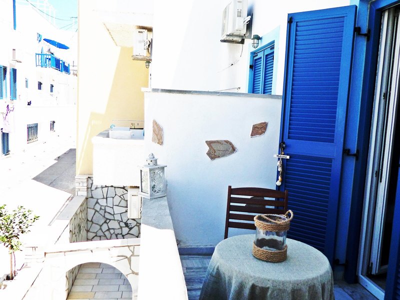 Rea Hotel in Naxos Stadt, Santorini Außenaufnahme