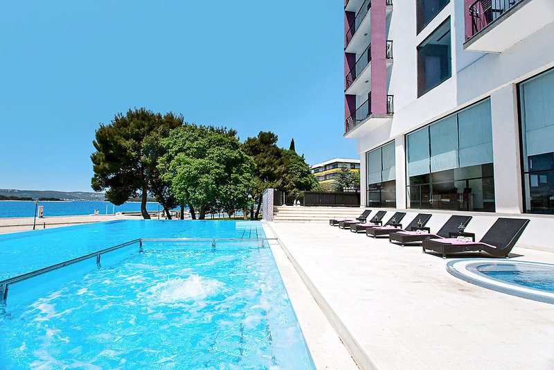 Ilirija Hotels Resort Biograd in Biograd na Moru, Zadar (Kroatien) Pool