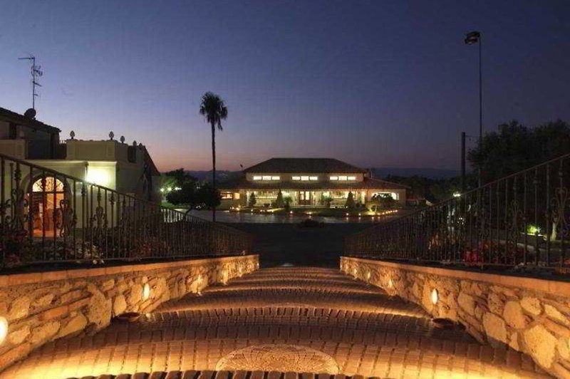 Hotel Ristorante Feudo Degli Ulivi in Catanzaro Lido, Lamezia Terme Außenaufnahme