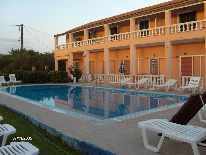 Elena Pool Apartments in Agios Georgios Argirades, Korfu Pool