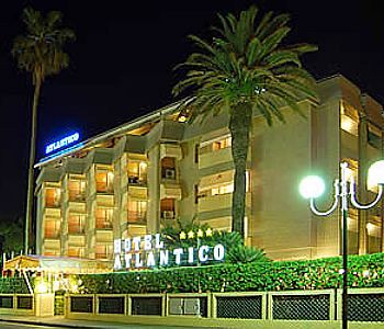 Hotel Atlantico in Forte dei Marmi, Pisa Außenaufnahme