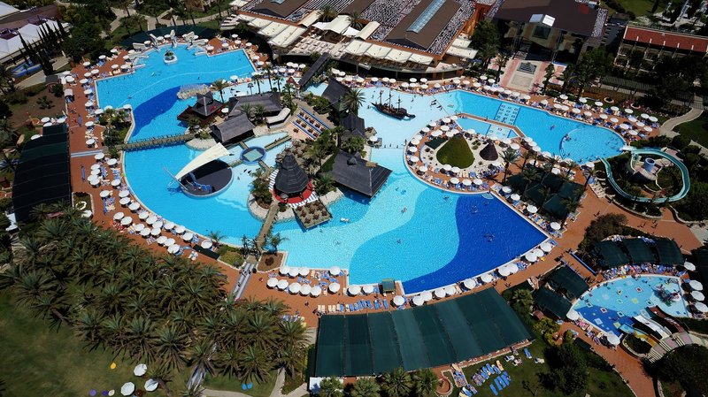 Pegasos World Hotel in Titreyengöl, Antalya Pool