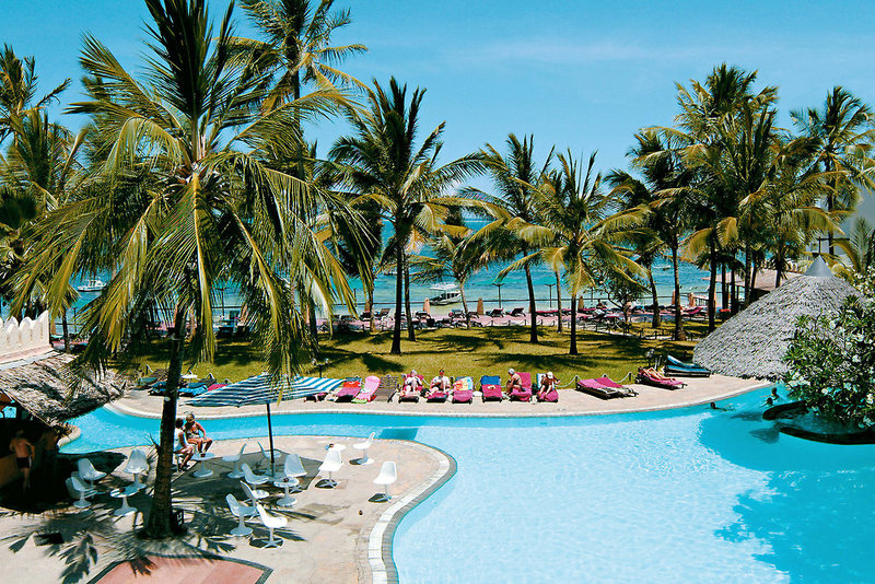 Bamburi Beach Hotel in Bamburi Beach, Mombasa (Kenia) Pool