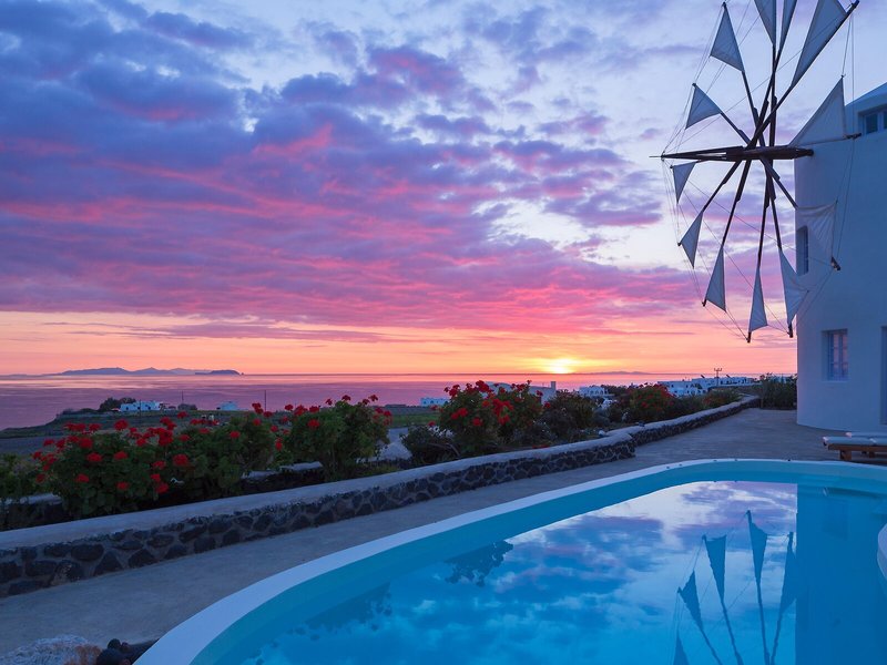 Windmill Villas in Imerovigli, Santorini Pool