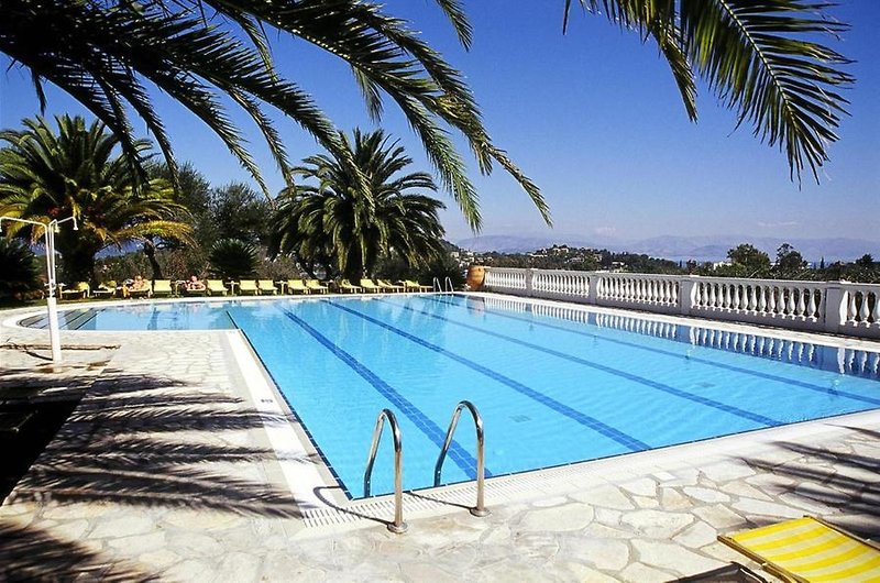 Paradise Hotel Corfu in Gouvia, Korfu Pool