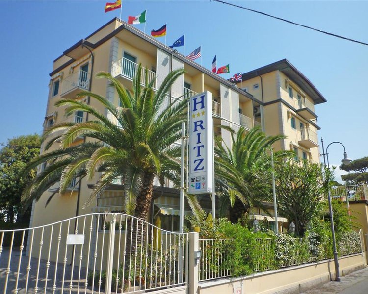 Hotel Riva in Marina di Pietrasanta, Pisa Außenaufnahme