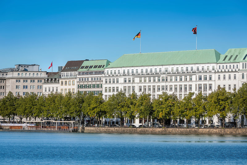 Fairmont Hotel Vier Jahreszeiten in Hamburg, Hamburg (DE) Außenaufnahme