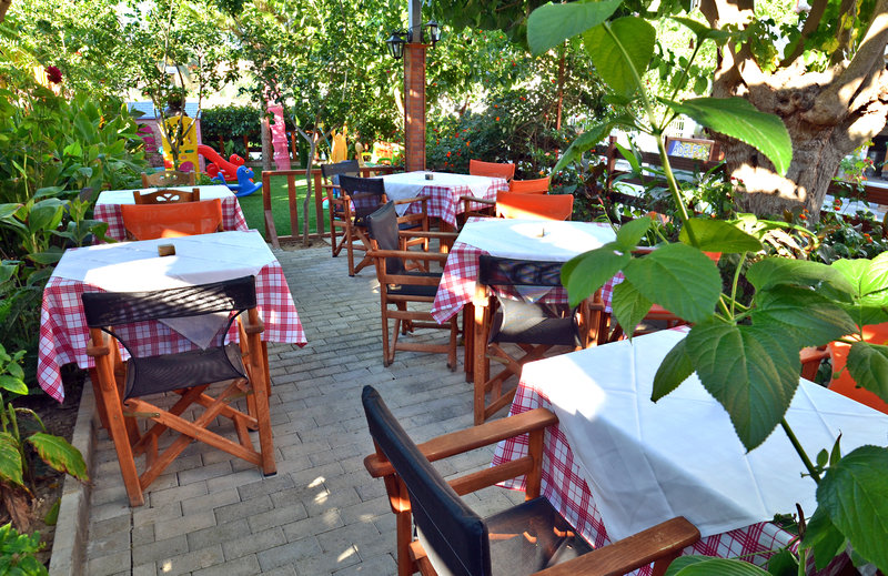 Georgina Inn Hotel in Agios Sostis, Zakynthos Restaurant