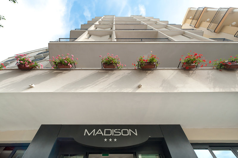 Hotel Madison in Gabicce Mare, Rimini Außenaufnahme