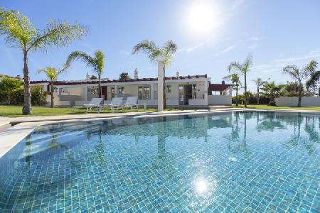 Hotel Rural Brícia Du Mar in Ferragudo, Faro Pool