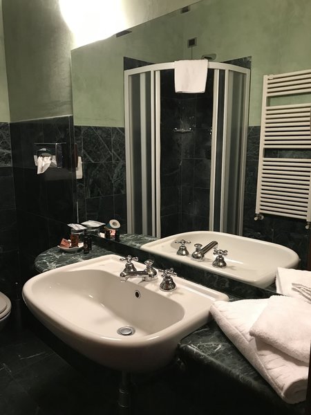 Hotel Due Corti in Como, Genua Badezimmer