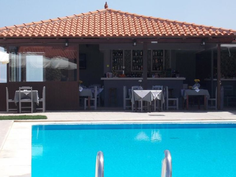 Haridimos Apartments in Tavronitis, Chania (Kreta) Pool