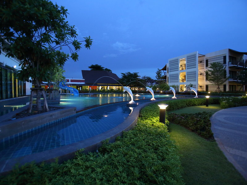 Bangsaen Heritage Hotel in Chon Buri, Bangkok Pool