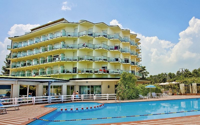 Hotel Bellevue Beach in Milano Marittima, Rimini Außenaufnahme