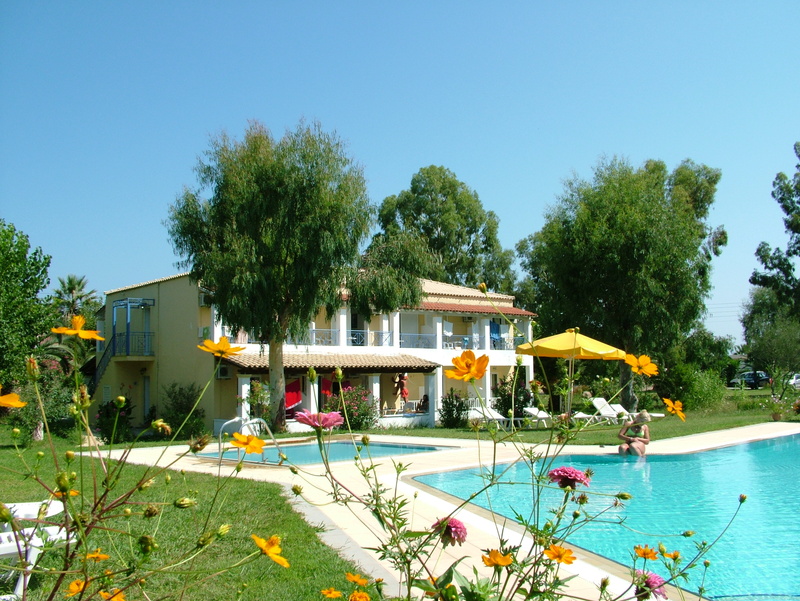 Elena Pension in Agios Nikolaos, Korfu Pool