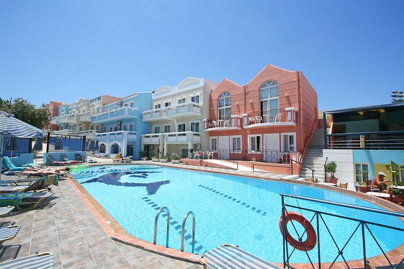 Epis Hotel in Agia Marina, Chania (Kreta) Pool