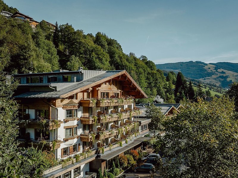 Gartenhotel Theresia in Saalbach, Yinchuan Außenaufnahme