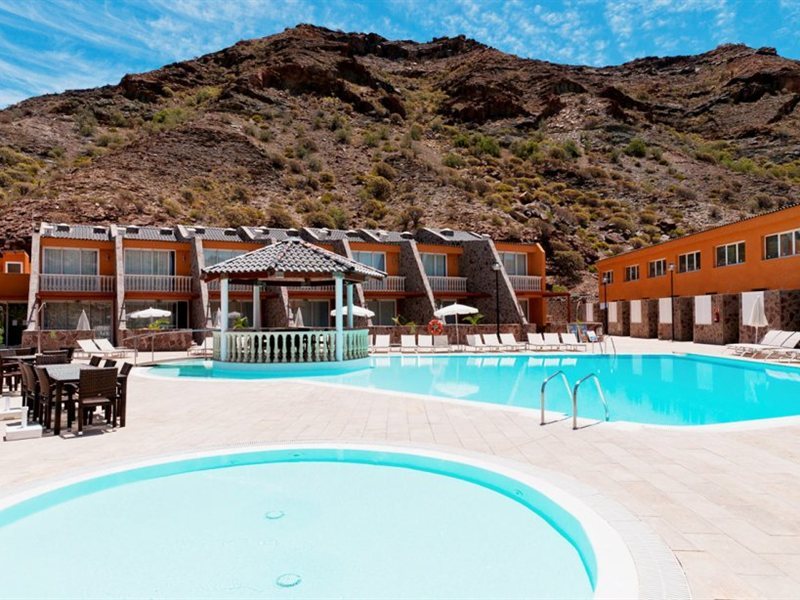 HV Tauro Resort in Puerto de Mogan, Gran Canaria Pool