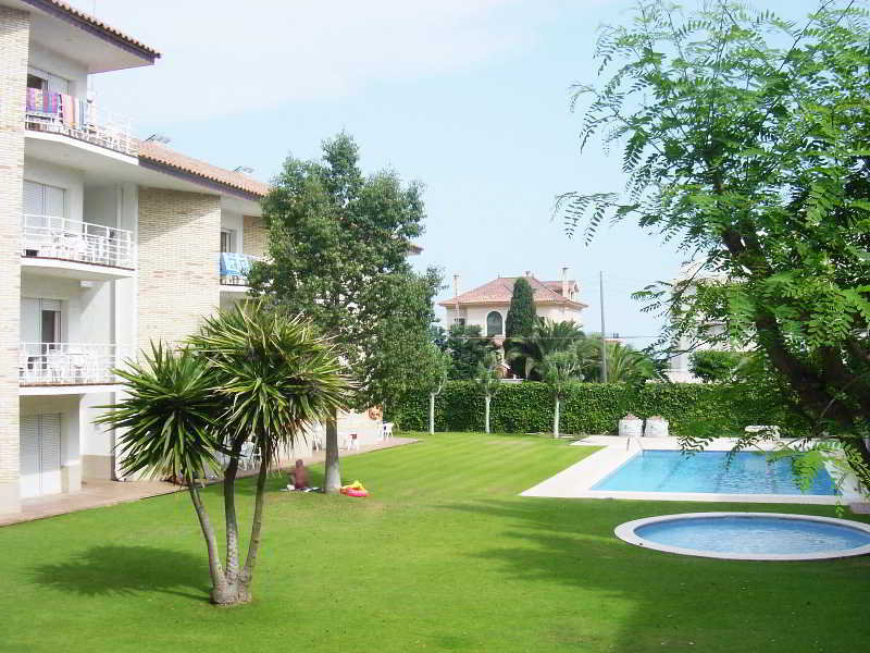 Sunway Apollo Apartments in Sitges, Reus Garten