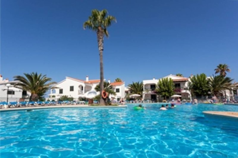 Apartamentos Roc Oasis Park in Ciutadella de Menorca, Menorca (Mahon) Pool