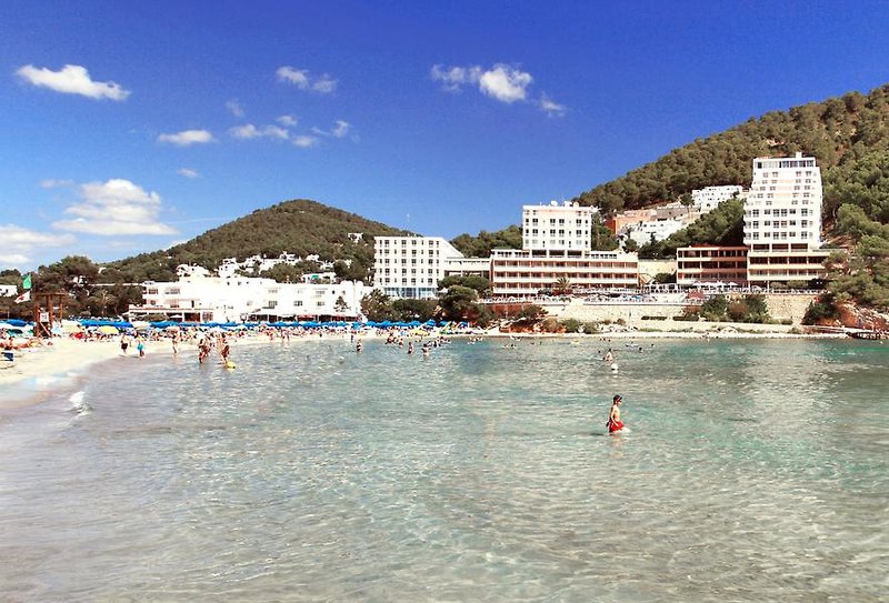 Hyde Ibiza in Cala Llonga, Ibiza Strand