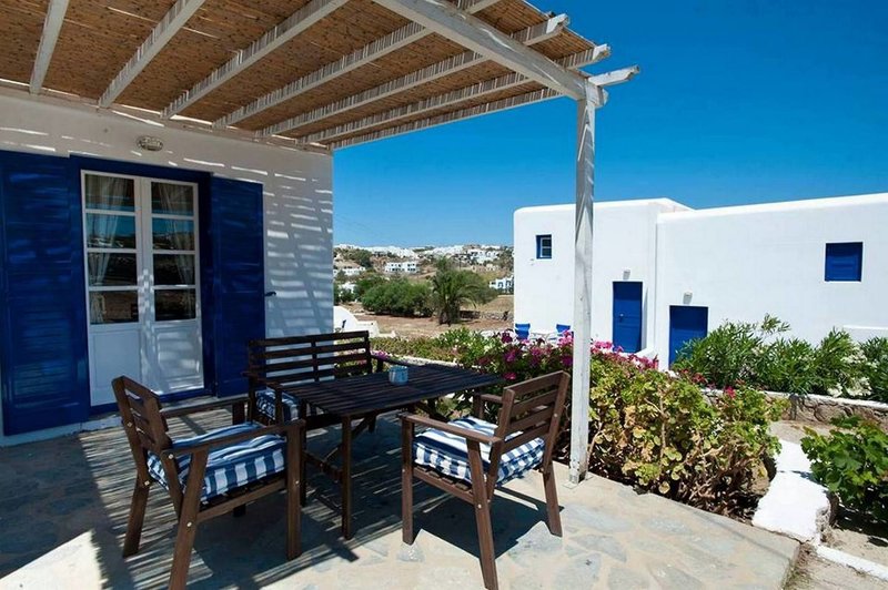 Gryparis' Club Apartments in Mykonos-Stadt, Mykonos Terasse