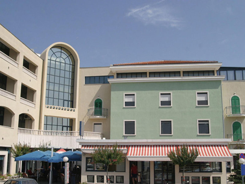 Aparthotel Bellevue in Trogir, Split (Kroatien) Außenaufnahme