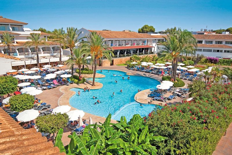 Beach Club Font de Sa Cala in Font de Sa Cala, Mallorca Pool