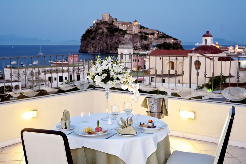 Villa Durrueli Resort & Spa in Ischia Porto, Neapel Terasse