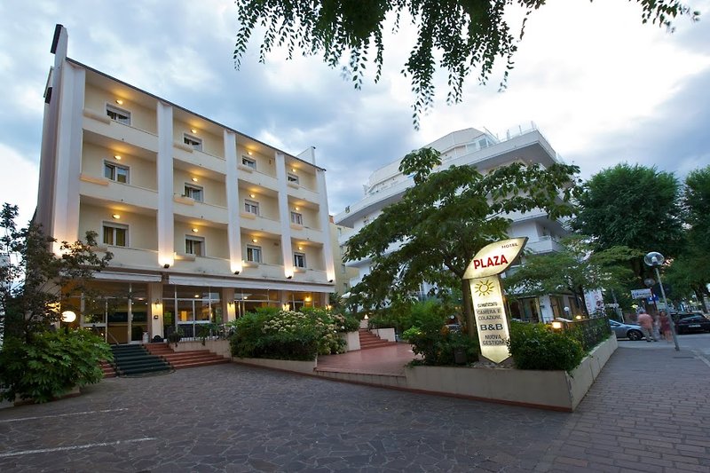 Plaza in Cattolica, Rimini Außenaufnahme