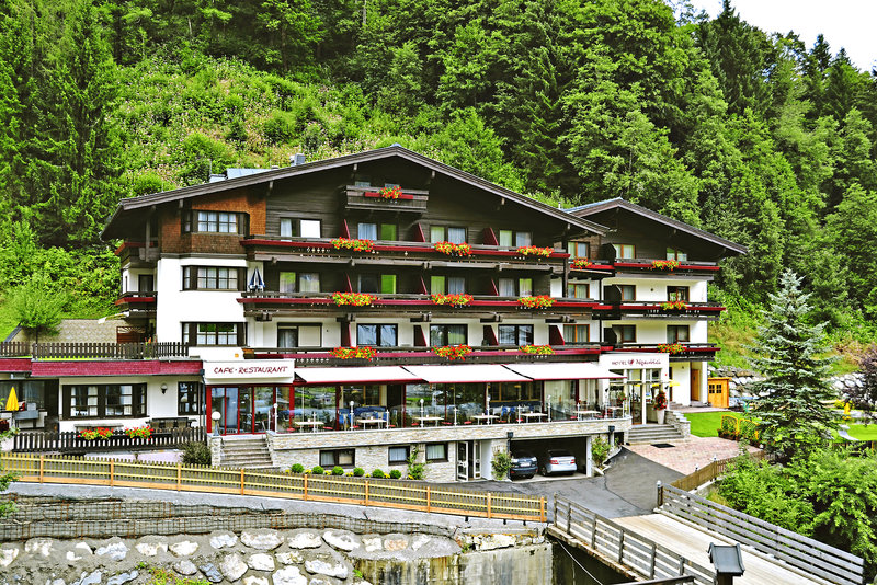 Hotel Alpenblick in Hinterglemm, Yinchuan Außenaufnahme