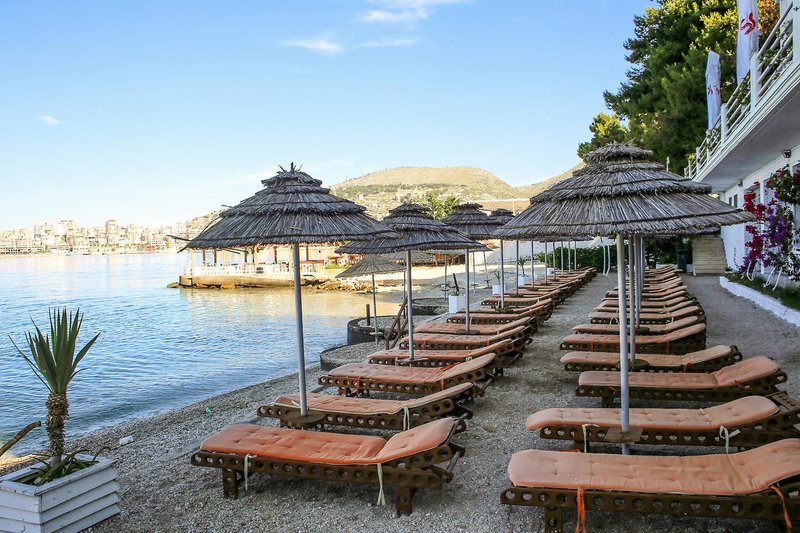 Jaroal Hotel in Saranda, Korfu Strand