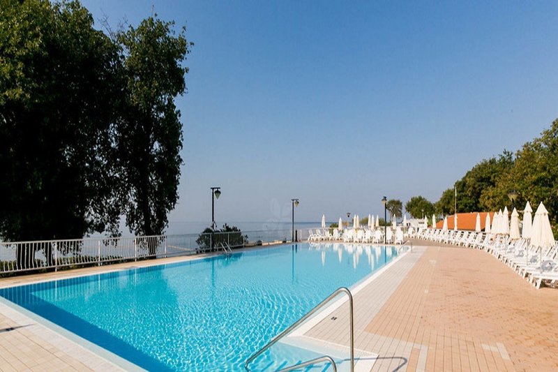 Solaris Camping Resort Apartments & Rooms in Tar-Vabriga, Pula (Kroatien) Pool