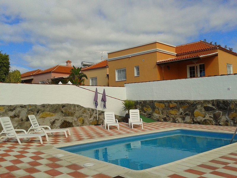 Bungalows El Poleal in Los Llanos de Aridane, La Palma Pool