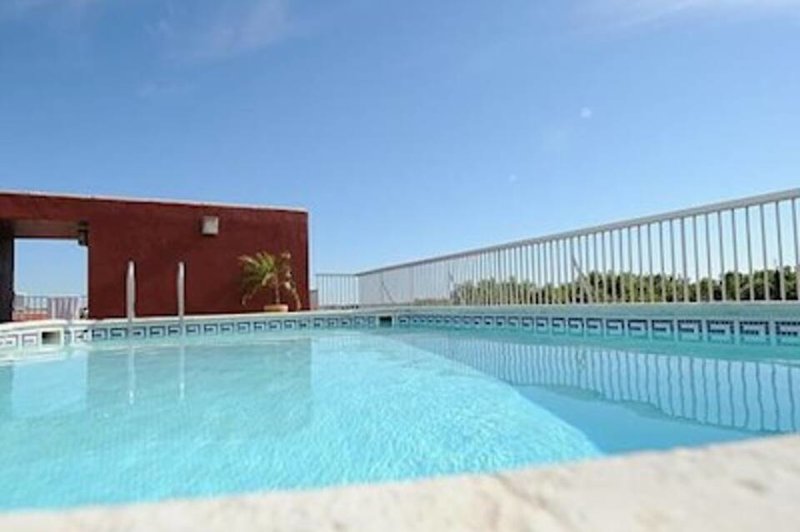 Best Western Atrium in Arles, Marseille Pool