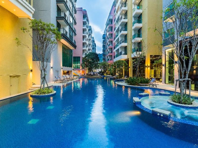 Citrus Grande Hotel Pattaya in Chon Buri, Bangkok Pool