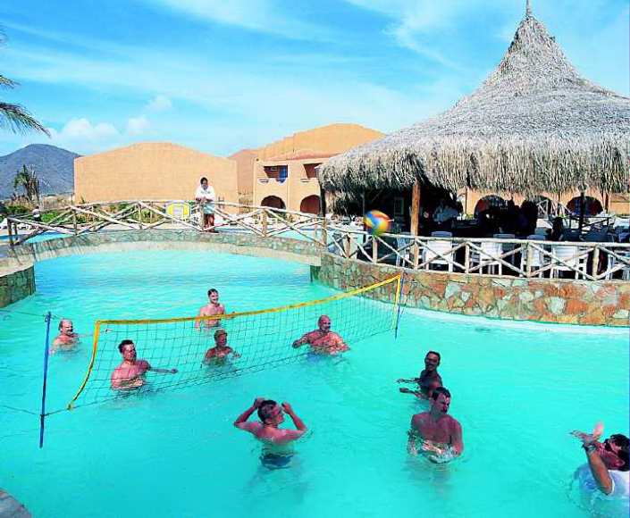 LTI Costa Caribe Beach in Juan Griego, Caracas (Venezuela) Pool